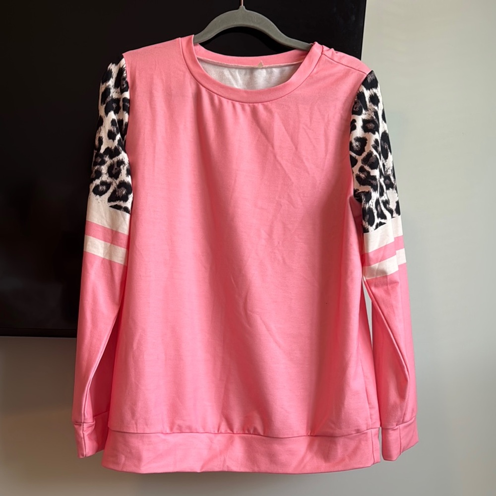 Pink Leopard Sleeve Top L